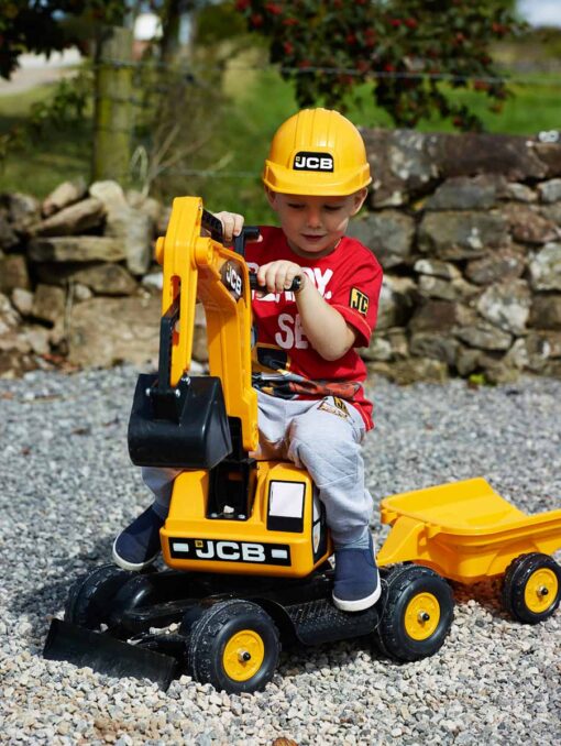 Bager JCB sa šlemom model 135