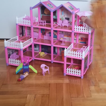 Kućica za lutke sa nameštajem